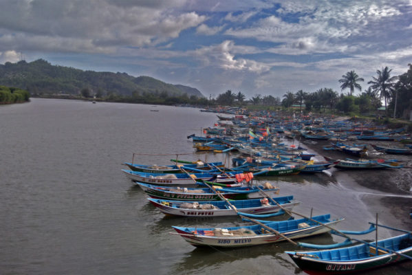 12 Gambar Pantai Jetis Cilacap Terbaru
