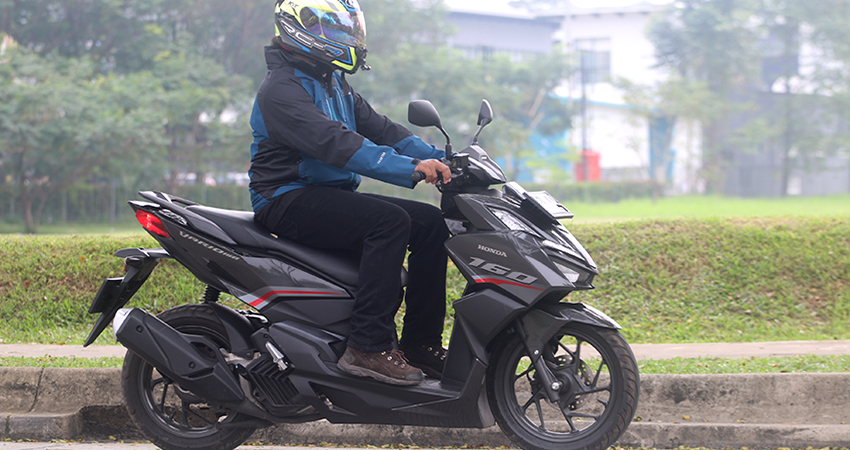 Review Honda Vario 160