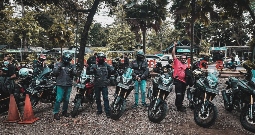 Touring Jakarta Subang CB 150 X