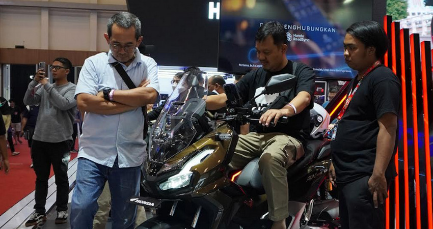 Honda ADV 160 RoadSync IMOS